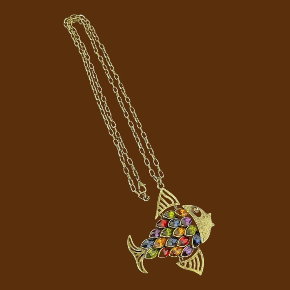 Vintage Bejeweled Articulated Fish Pendant Brass Necklace Unique - Picture 5 of 7